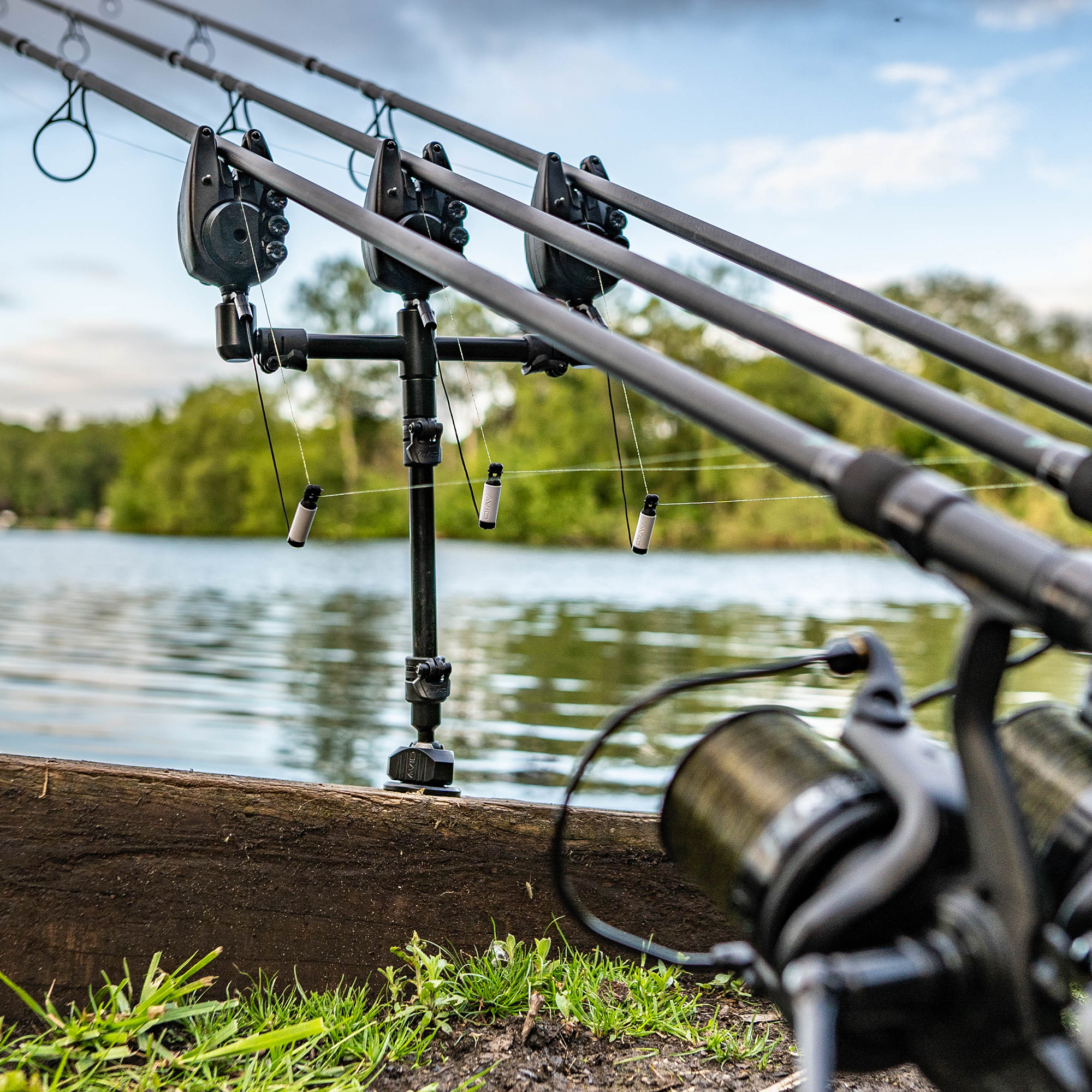 Fishing Rod Bank Stick Stage Stands Lok Down Adjustable Stage Stand Avid  Carp