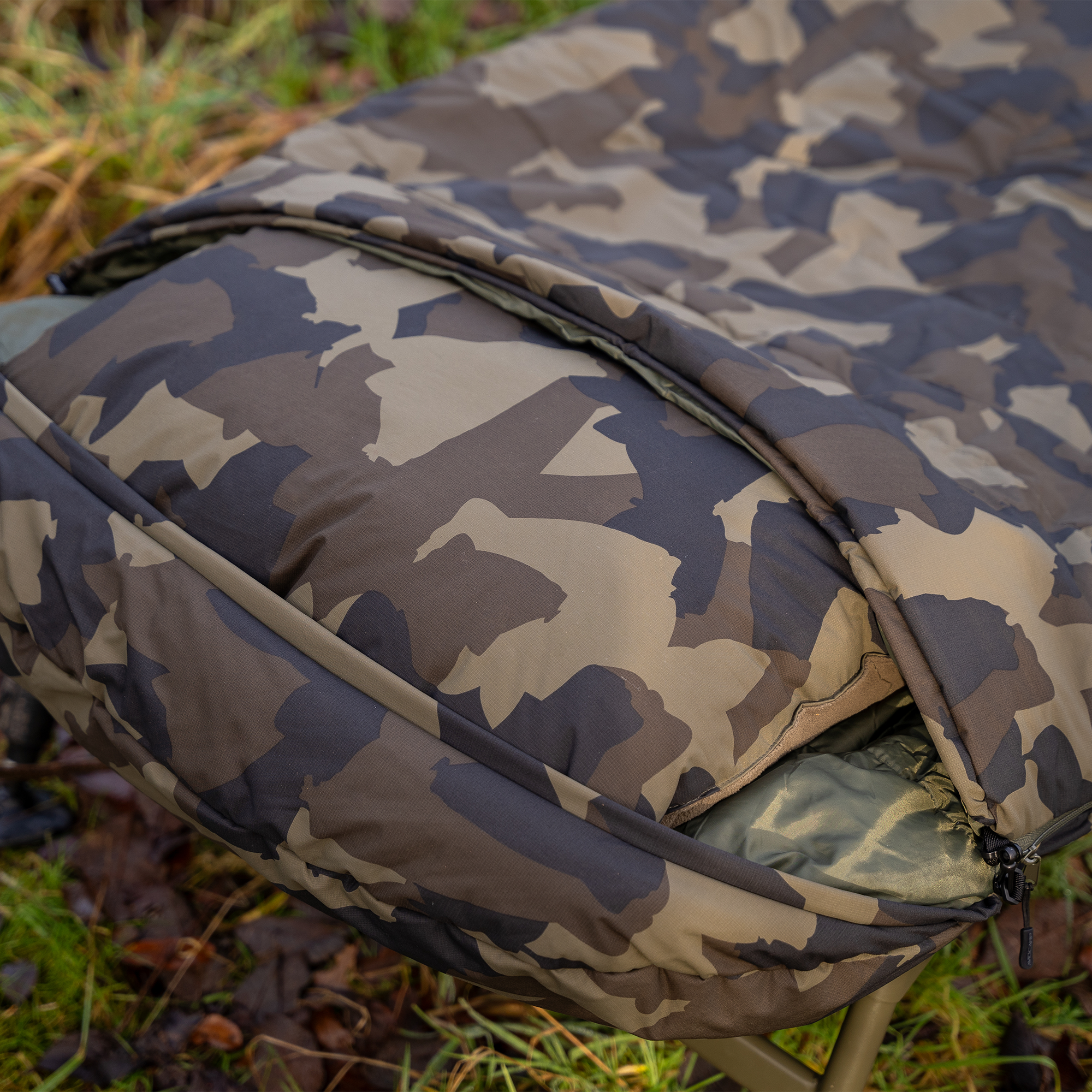Liege See Avid Revolve X System  8-Bein Karpfenliege + XL Schlafsack,  Grn, 212x96x38 Cm, A0440038